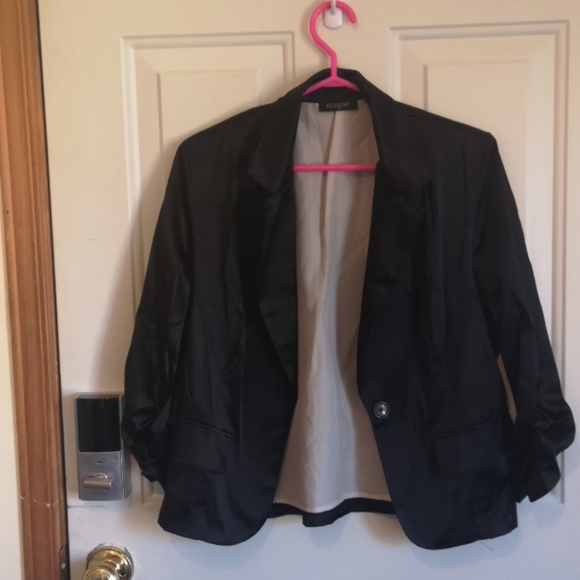 Blazer - Picture 1 of 2